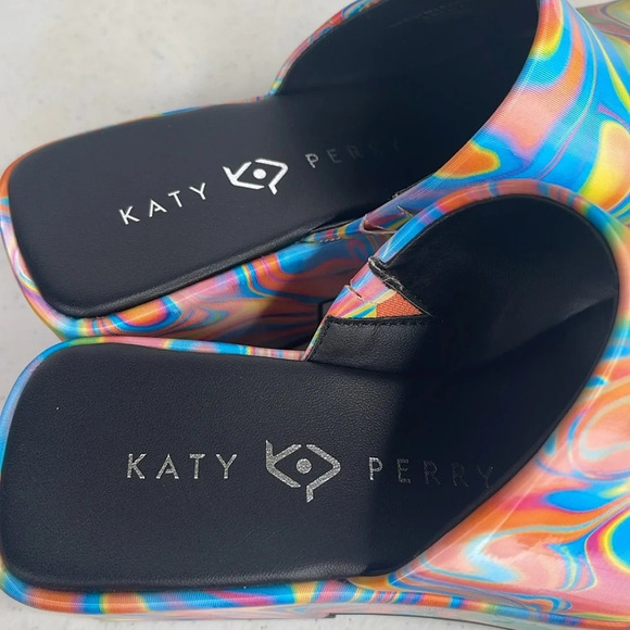 Katy Perry The Busy Bee Slide Rainbow 5.5 - Picture 7 of 10